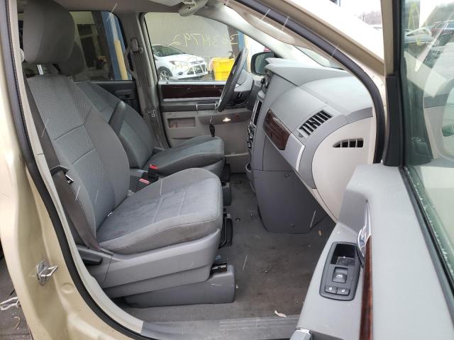 Photo 5 from auction – 2010 CHRYSLER TOWN & COU with VIN 2A4RR5D13AR442365