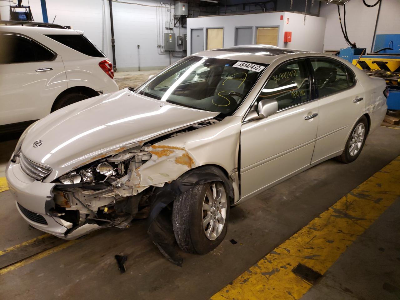 Photo 9 from auction – 2004 LEXUS ES 330 with VIN JTHBA30G045036606