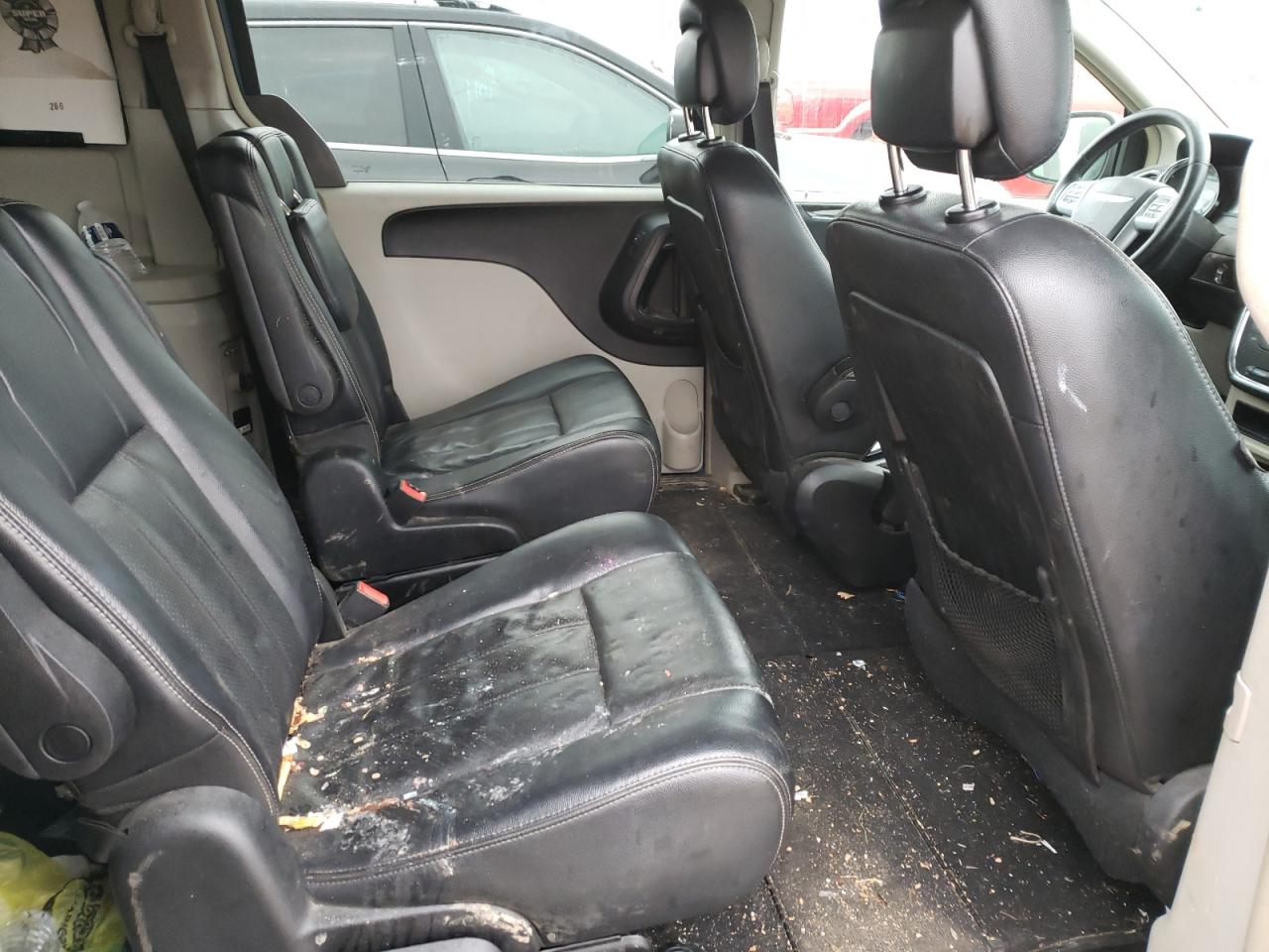 Photo 6 from auction – 2012 CHRYSLER TOWN & COU with VIN 2C4RC1BG3CR207345