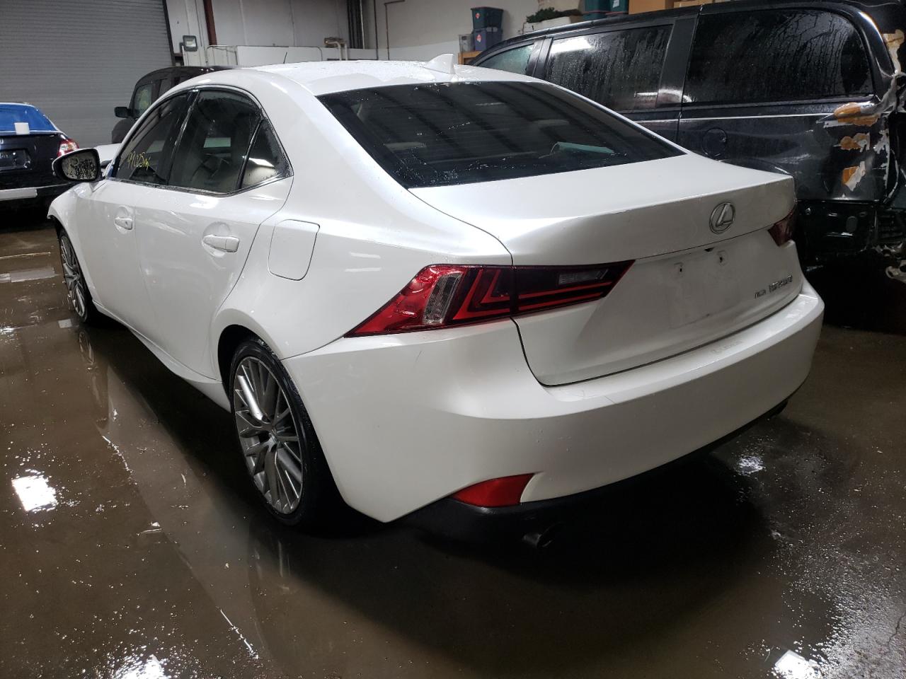 Photo 3 from auction – 2014 LEXUS IS 250 with VIN JTHCF1D26E5002244