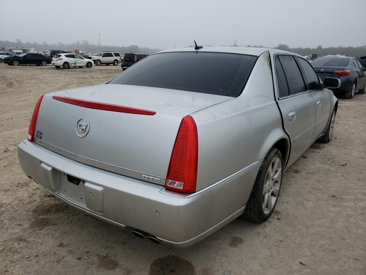 Photo 4 from auction – 2008 CADILLAC DTS with VIN 1G6KD57978U153867
