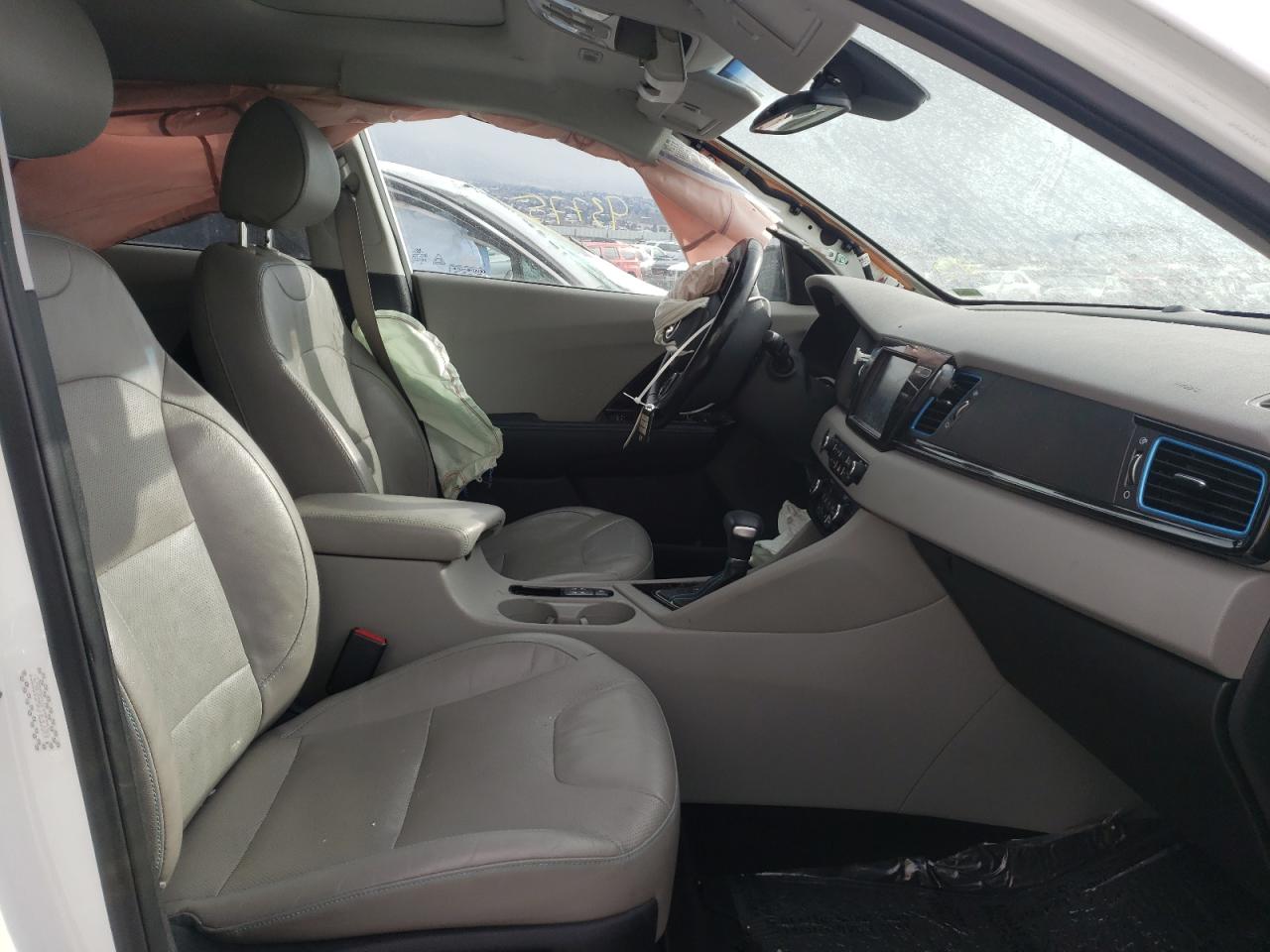 Photo 5 from auction – 2017 KIA NIRO EX TO with VIN KNDCE3LCXH5038257