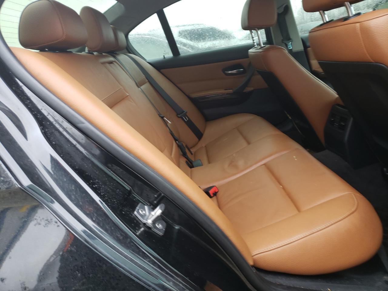 Photo 6 from auction – 2011 BMW 328 I with VIN WBAPH7C58BE851652