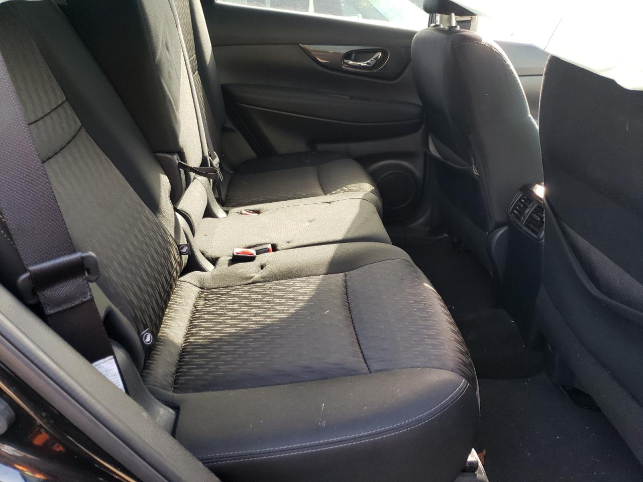 Photo 6 from auction – 2018 NISSAN ROGUE S with VIN KNMAT2MVXJP594439