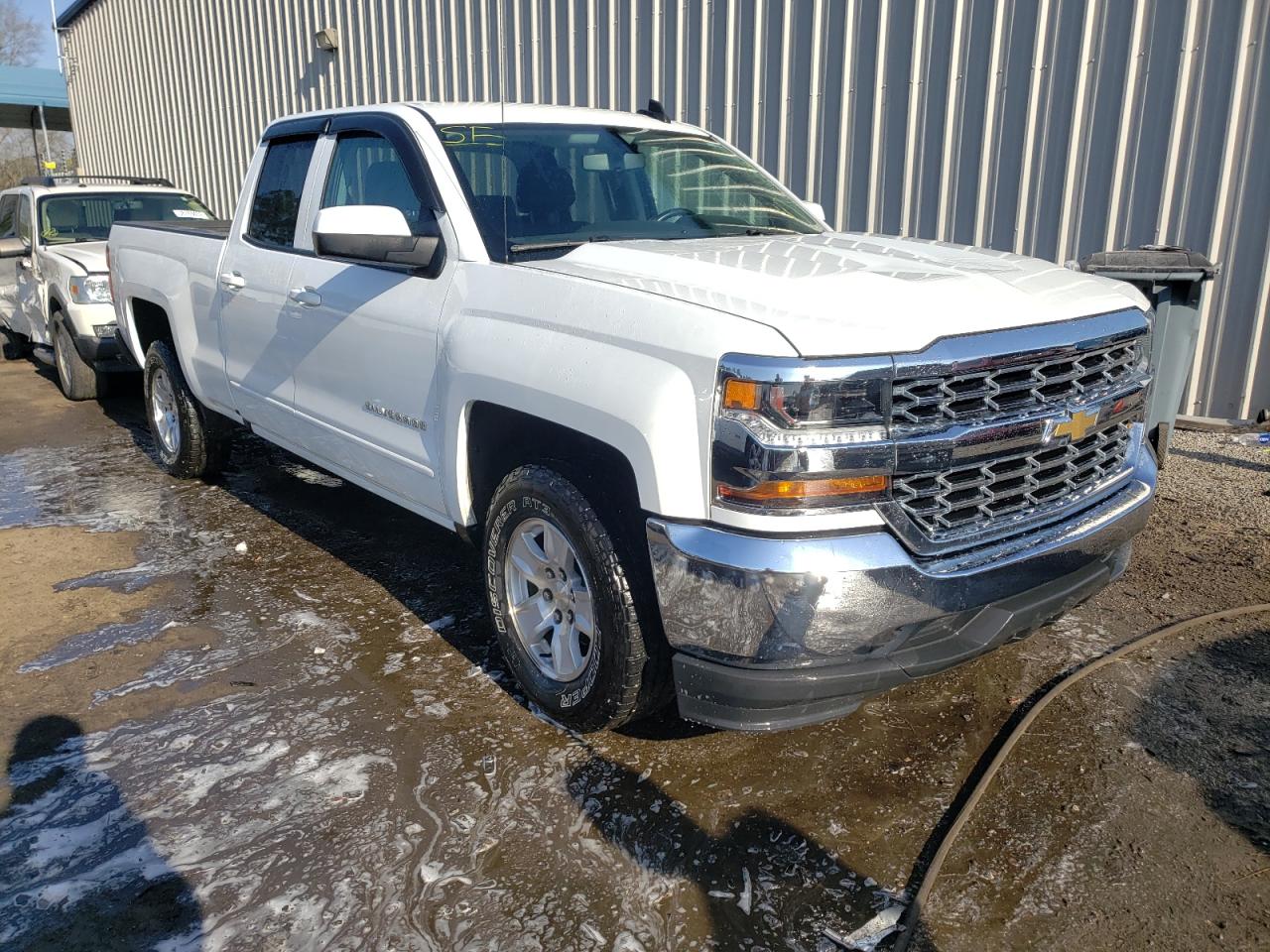 CHEVROLET SILVERADO 2019 with VIN 2GCRCPEC1K1115840 - Photo from auction