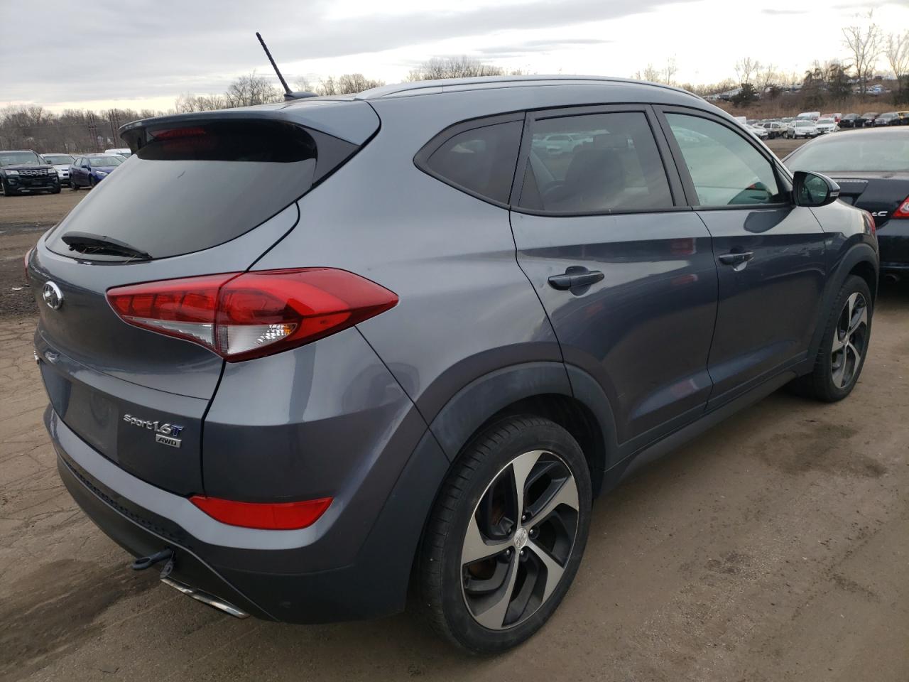 Photo 4 from auction – 2016 HYUNDAI TUCSON LIM with VIN KM8J3CA29GU094794