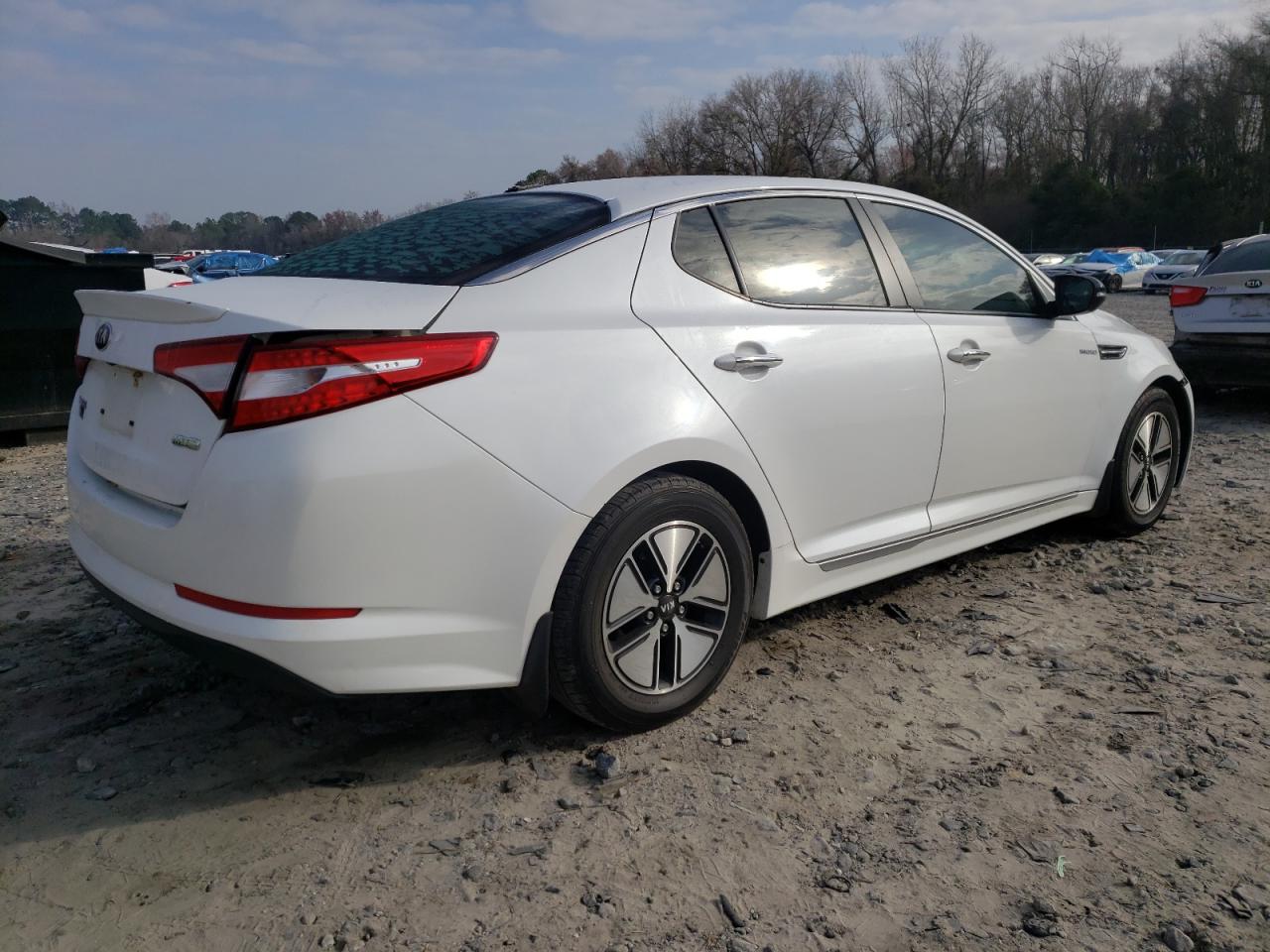 Photo 4 from auction – 2013 KIA OPTIMA HYB with VIN KNAGM4AD2D5044485