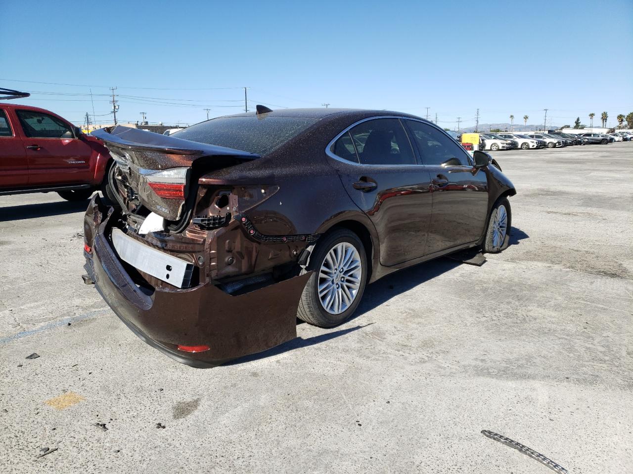 Photo 4 from auction – 2016 LEXUS ES 350 with VIN JTHBK1GG4G2238863