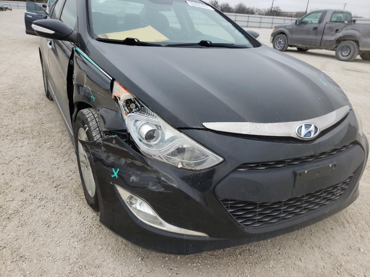 Photo 9 from auction – 2011 HYUNDAI SONATA HYB with VIN KMHEC4A46BA005038