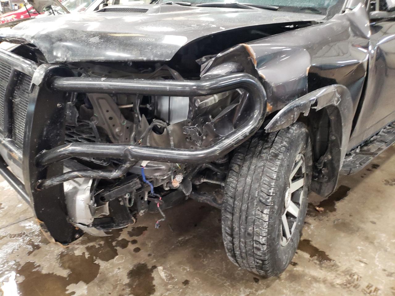 Photo 9 from auction – 2018 TOYOTA 4RUNNER SR with VIN JTEBU5JR3J5523925