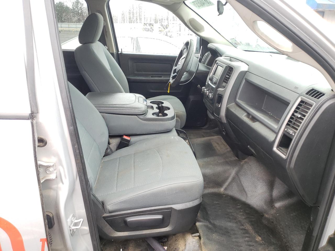 Photo 5 from auction – 2018 RAM 1500 ST with VIN 1C6RR6KT1JS234085