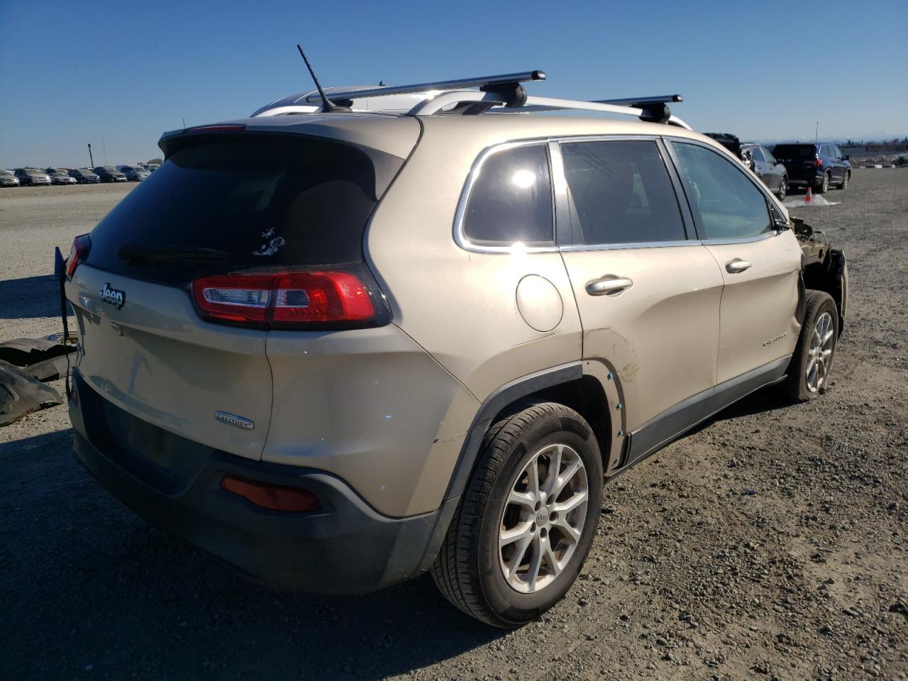Photo 4 from auction – 2015 JEEP CHEROKEE L with VIN 1C4PJMCB4FW644896