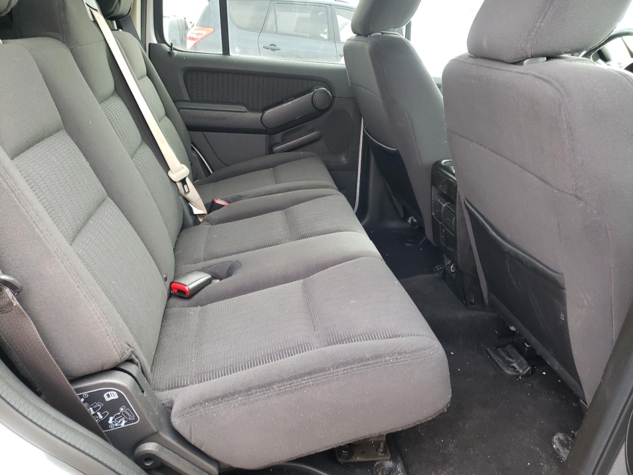 Photo 6 from auction – 2009 FORD EXPLORER X with VIN 1FMEU63E99UA19409