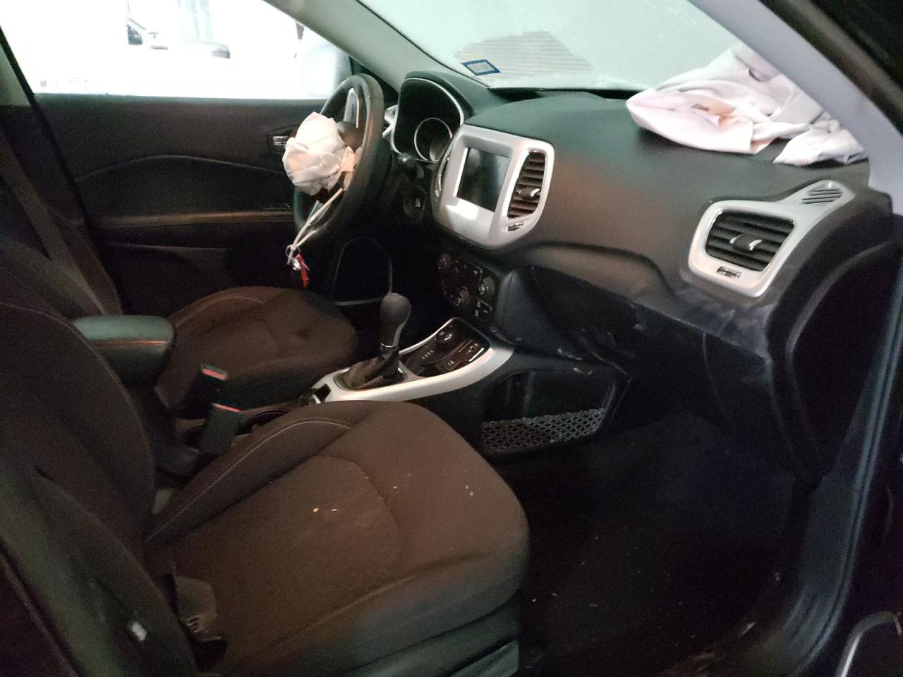 Photo 5 from auction – 2019 JEEP COMPASS SP with VIN 3C4NJDAB1KT849036