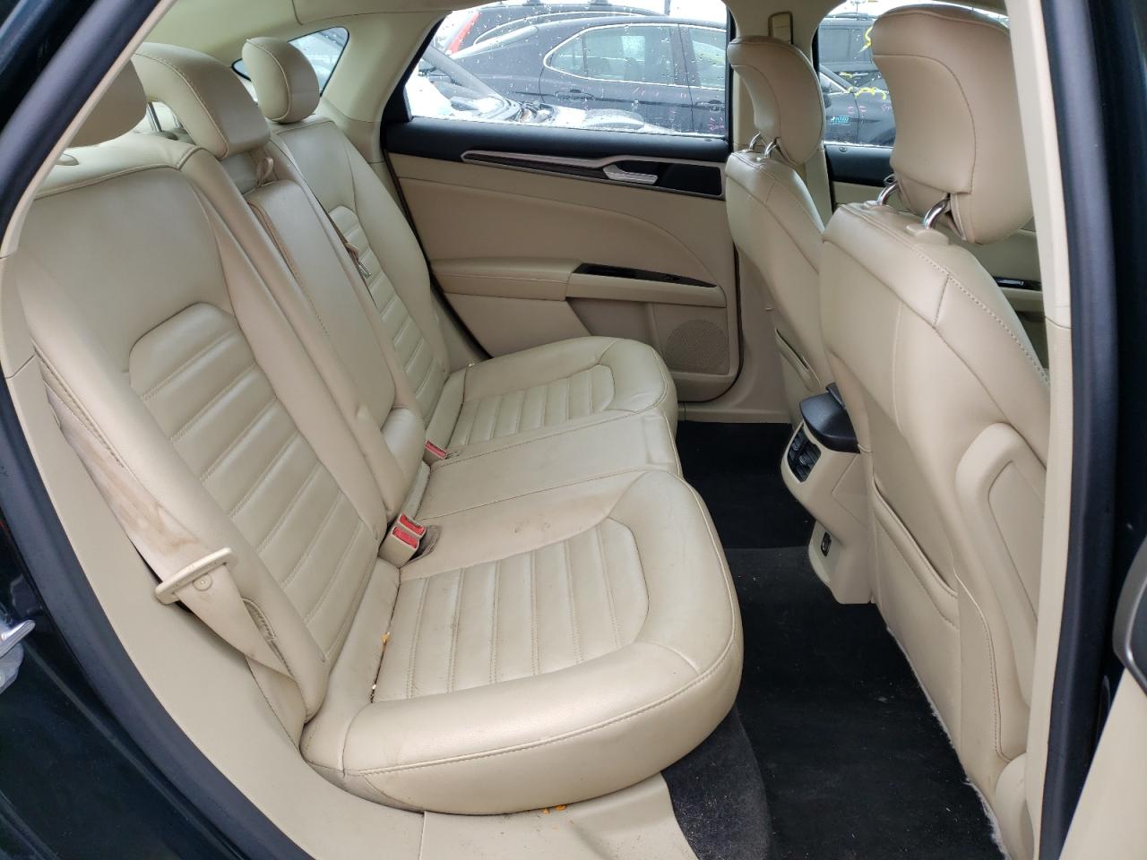 Photo 6 from auction – 2014 FORD FUSION SE with VIN 3FA6P0HD8ER368128