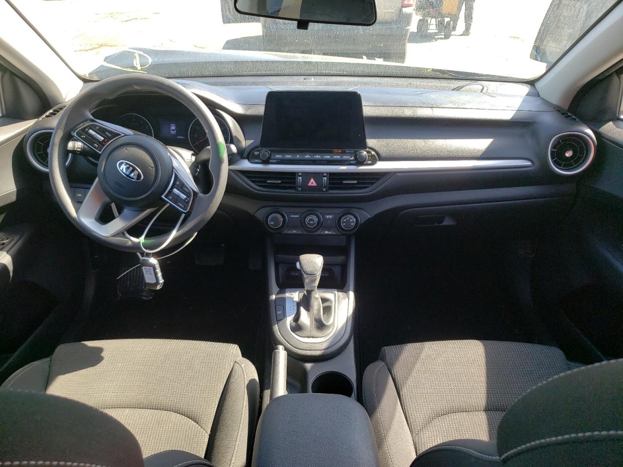 Photo 9 from auction – 2020 KIA FORTE FE with VIN 3KPF24AD1LE231157