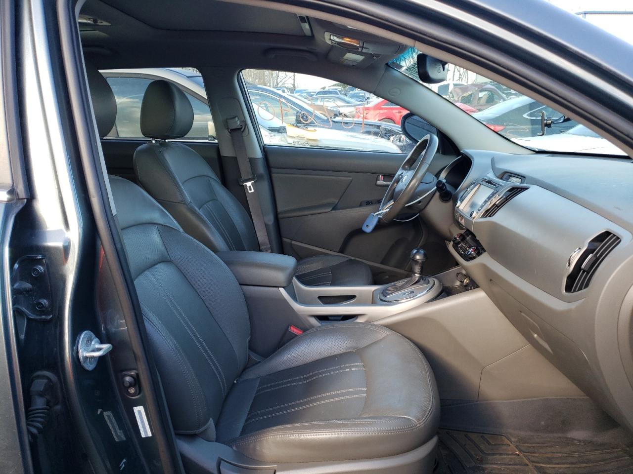 Photo 5 from auction – 2015 KIA SPORTAGE E with VIN KNDPCCAC4F7684180