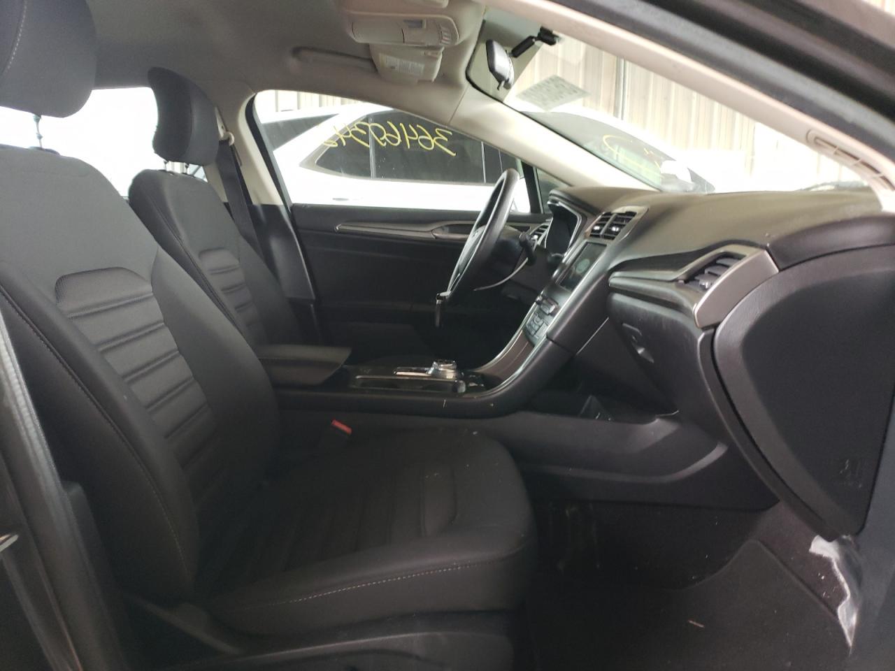 Photo 5 from auction – 2017 FORD FUSION SE with VIN 3FA6P0H72HR137935