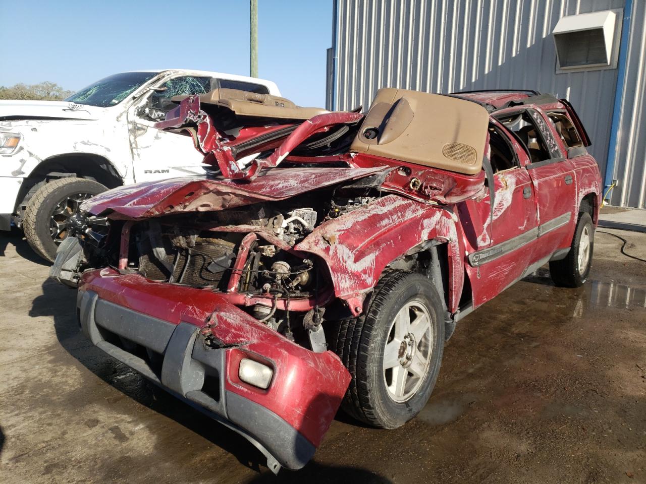 Photo 2 from auction – 2002 CHEVROLET TRAILBLAZE with VIN 1GNES16S026130608