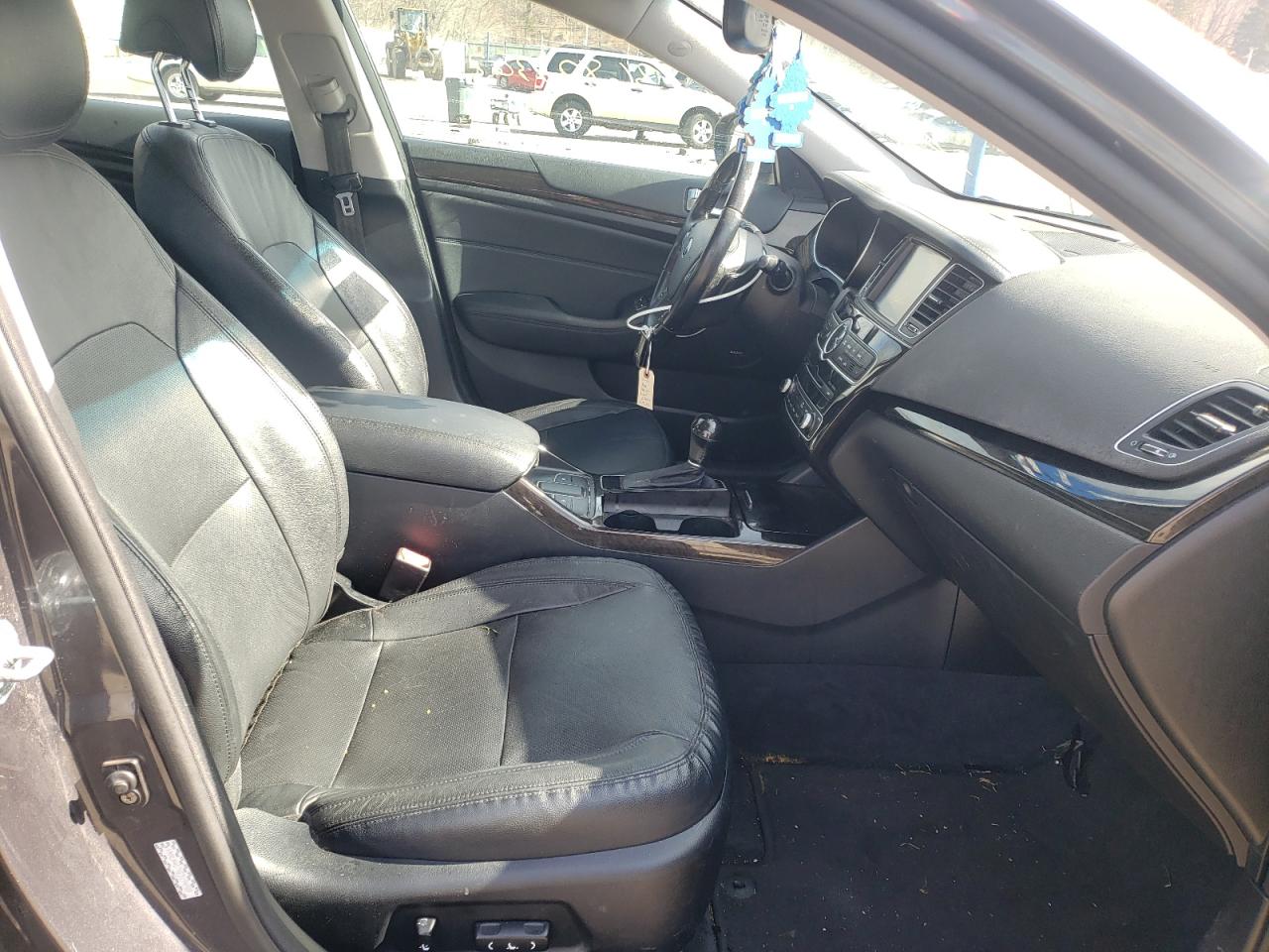 Photo 5 from auction – 2015 KIA CADENZA PR with VIN KNALN4D74F5194909