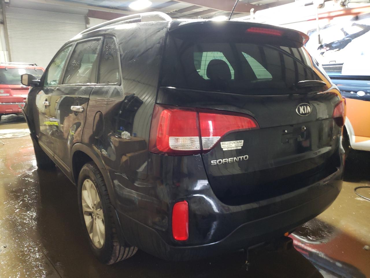 Photo 3 from auction – 2015 KIA SORENTO EX with VIN 5XYKUDA73FG653201