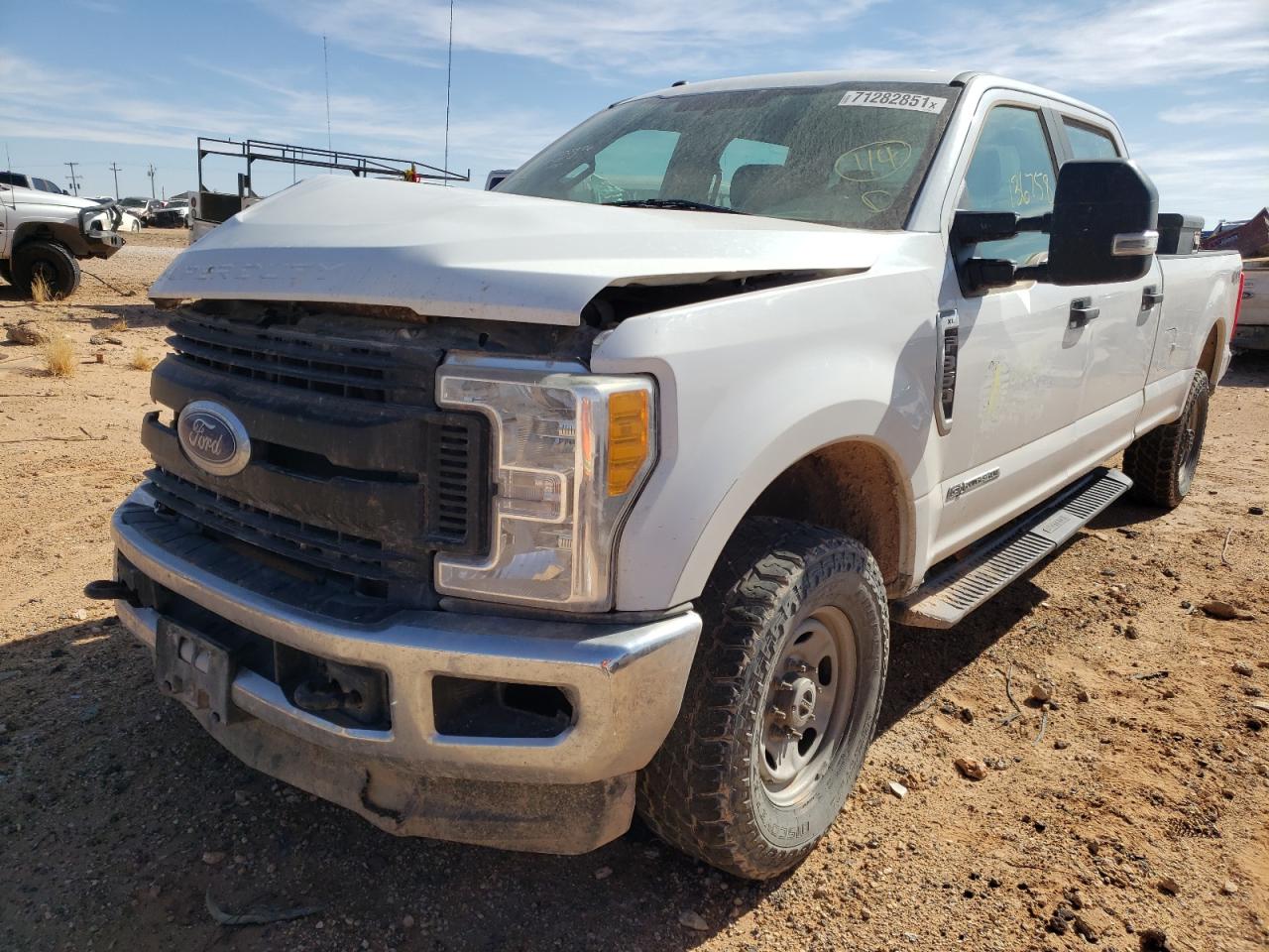 Photo 2 from auction – 2017 FORD F350 SUPER with VIN 1FT8W3BT7HEF12959