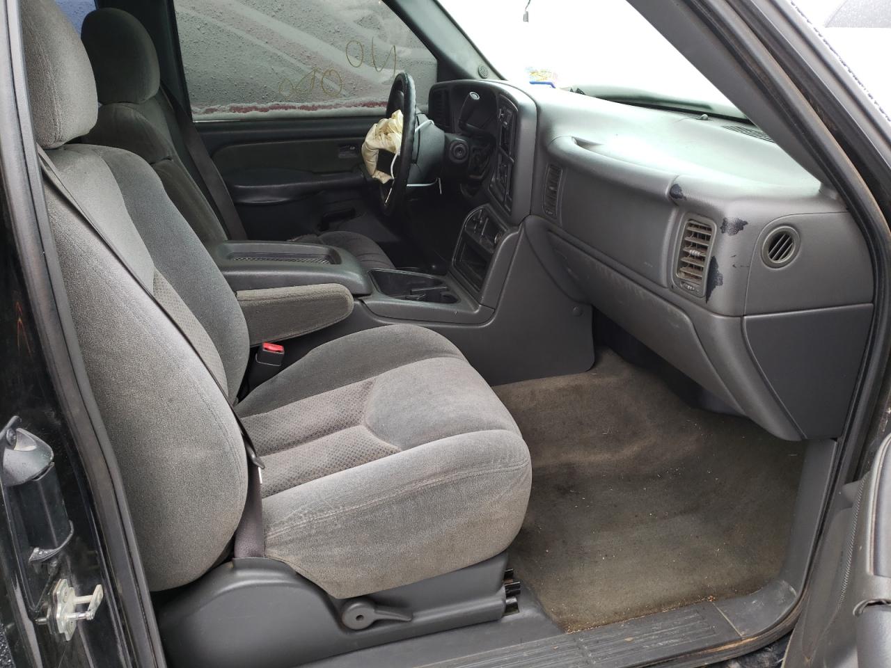 Photo 5 from auction – 2003 CHEVROLET SILVERADO with VIN 2GCEC19T131332456