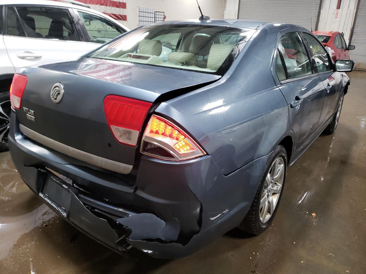 Photo 4 from auction – 2011 MERCURY MILAN PREM with VIN 3MEHM0JA8BR603939