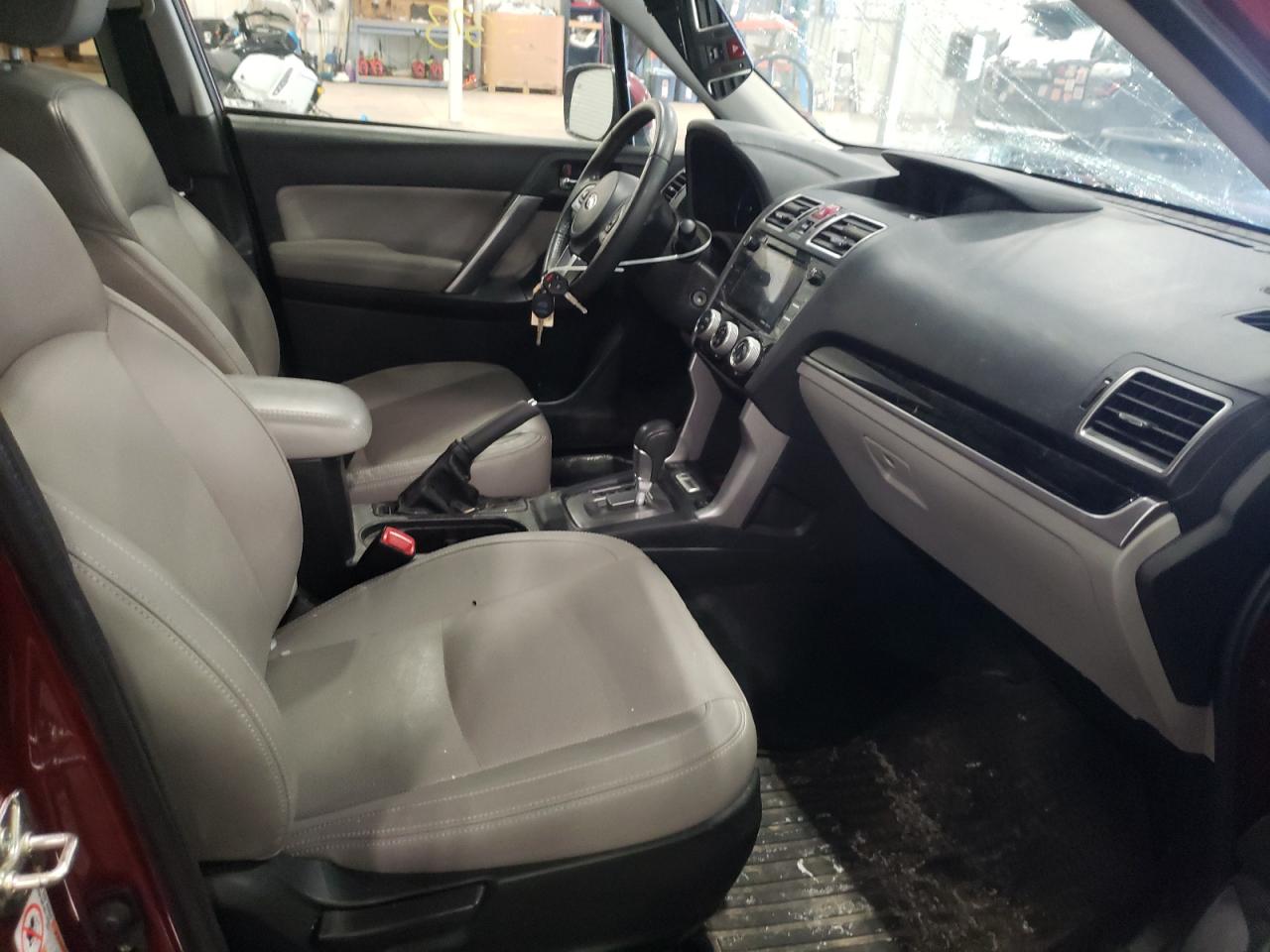 Photo 5 from auction – 2017 SUBARU FORESTER 2 with VIN JF2SJAJC2HH559293