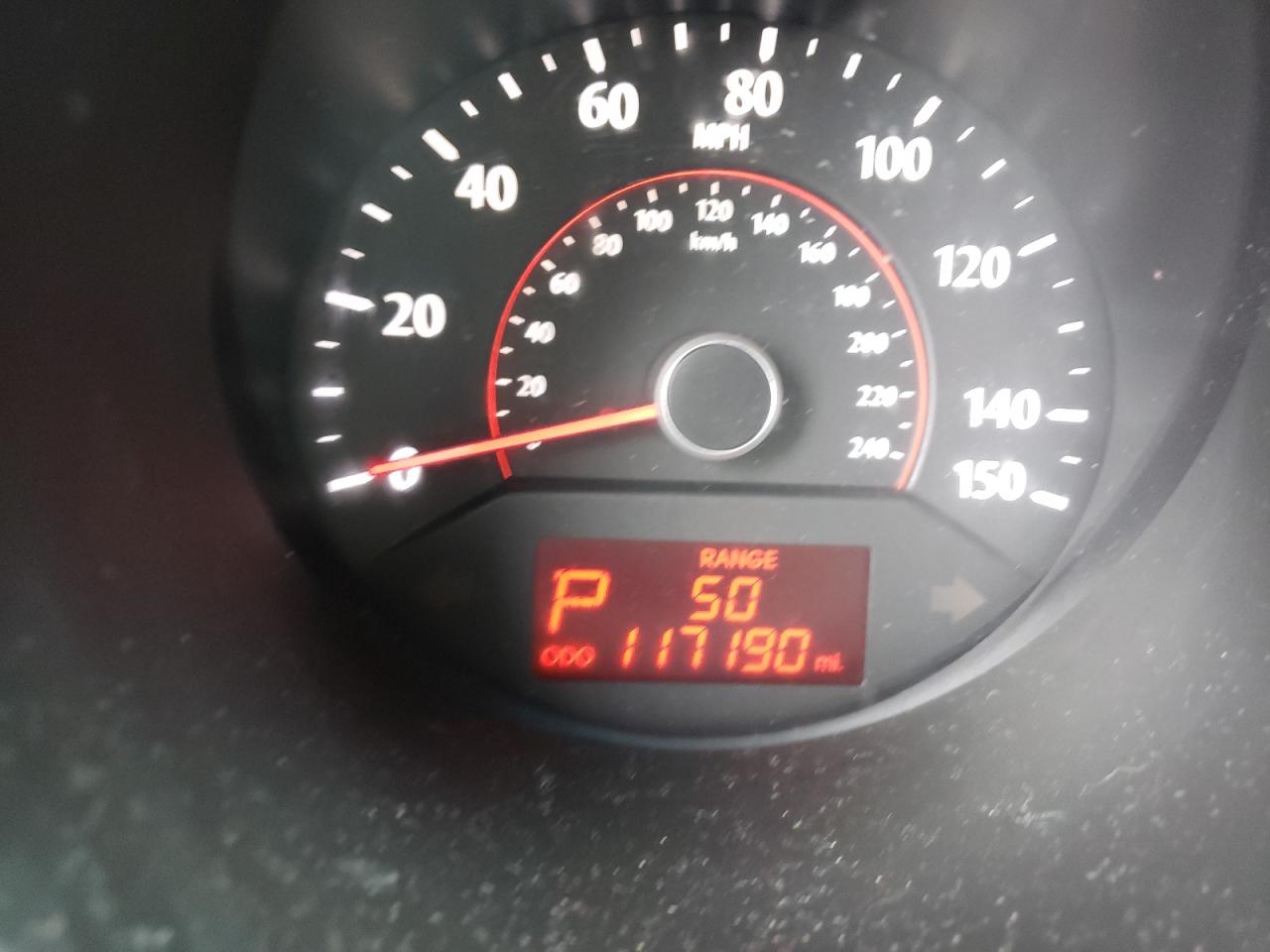 Photo 8 from auction – 2011 KIA SORENTO BA with VIN 5XYKTDA17BG048008