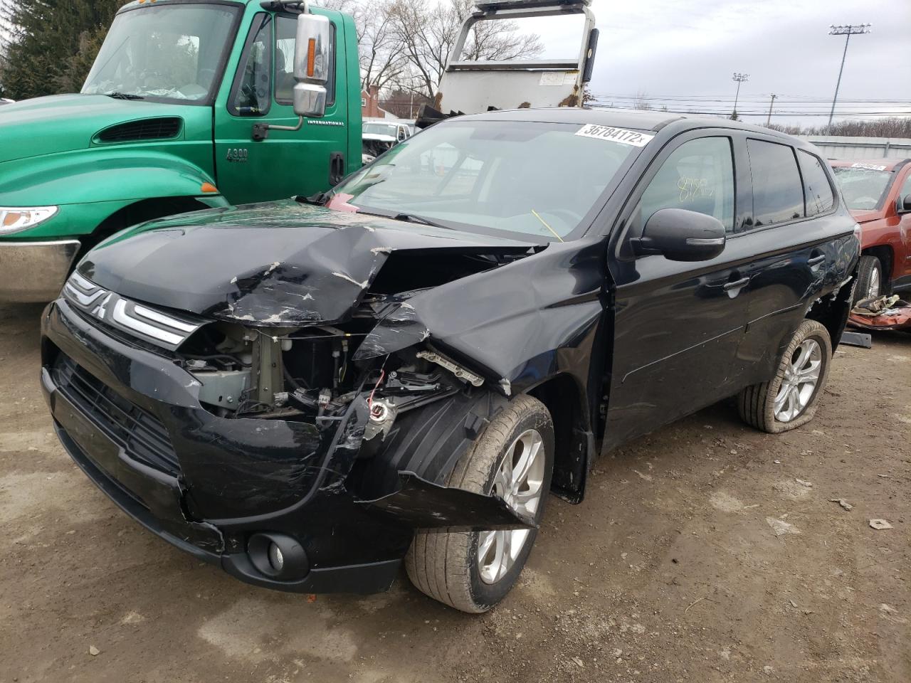 Photo 2 from auction – 2014 MITSUBISHI OUTLANDER with VIN JA4AD3A39EZ013412