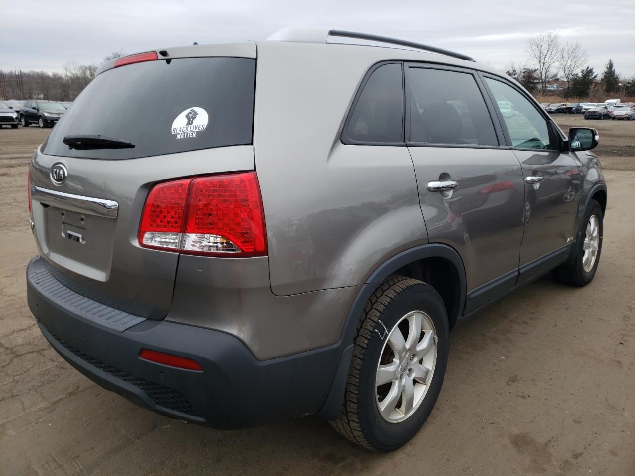 Photo 4 from auction – 2012 KIA SORENTO BA with VIN 5XYKTCA6XCG211242