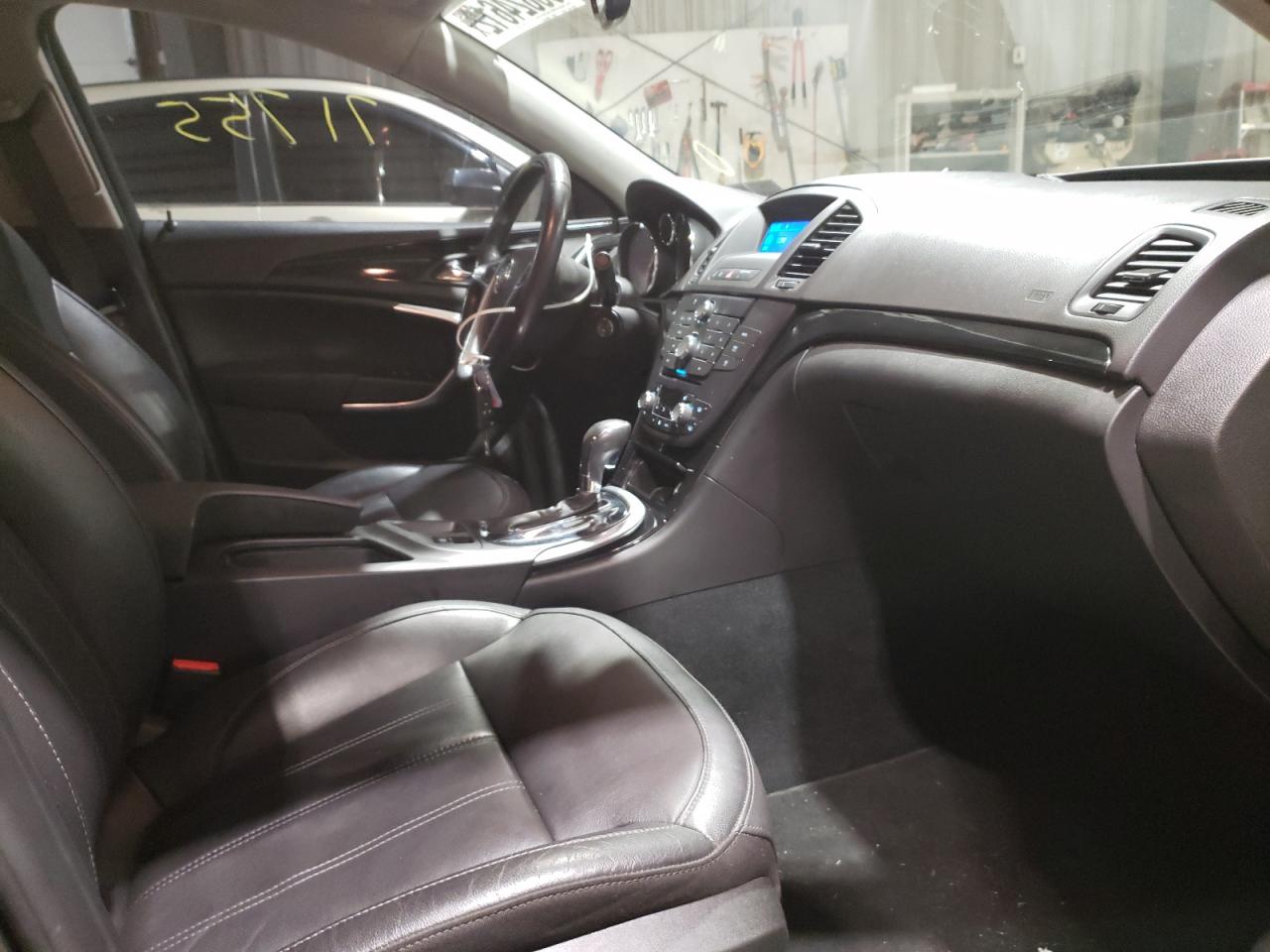 Photo 5 from auction – 2011 BUICK REGAL CXL with VIN W04GN5EC7B1120689