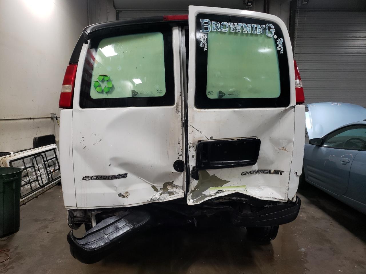 Photo 9 from auction – 2004 CHEVROLET EXPRESS G1 with VIN 1GCFG15TX41193546
