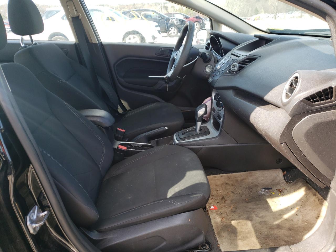 Photo 5 from auction – 2017 FORD FIESTA SE with VIN 3FADP4BJ9HM128343