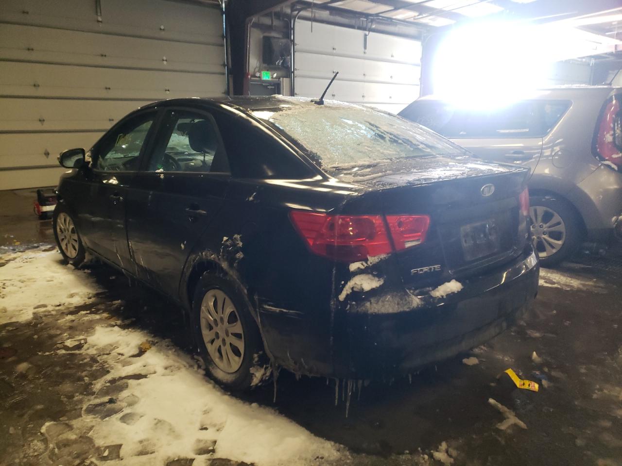 Photo 3 from auction – 2010 KIA FORTE EX with VIN KNAFU4A26A5829209