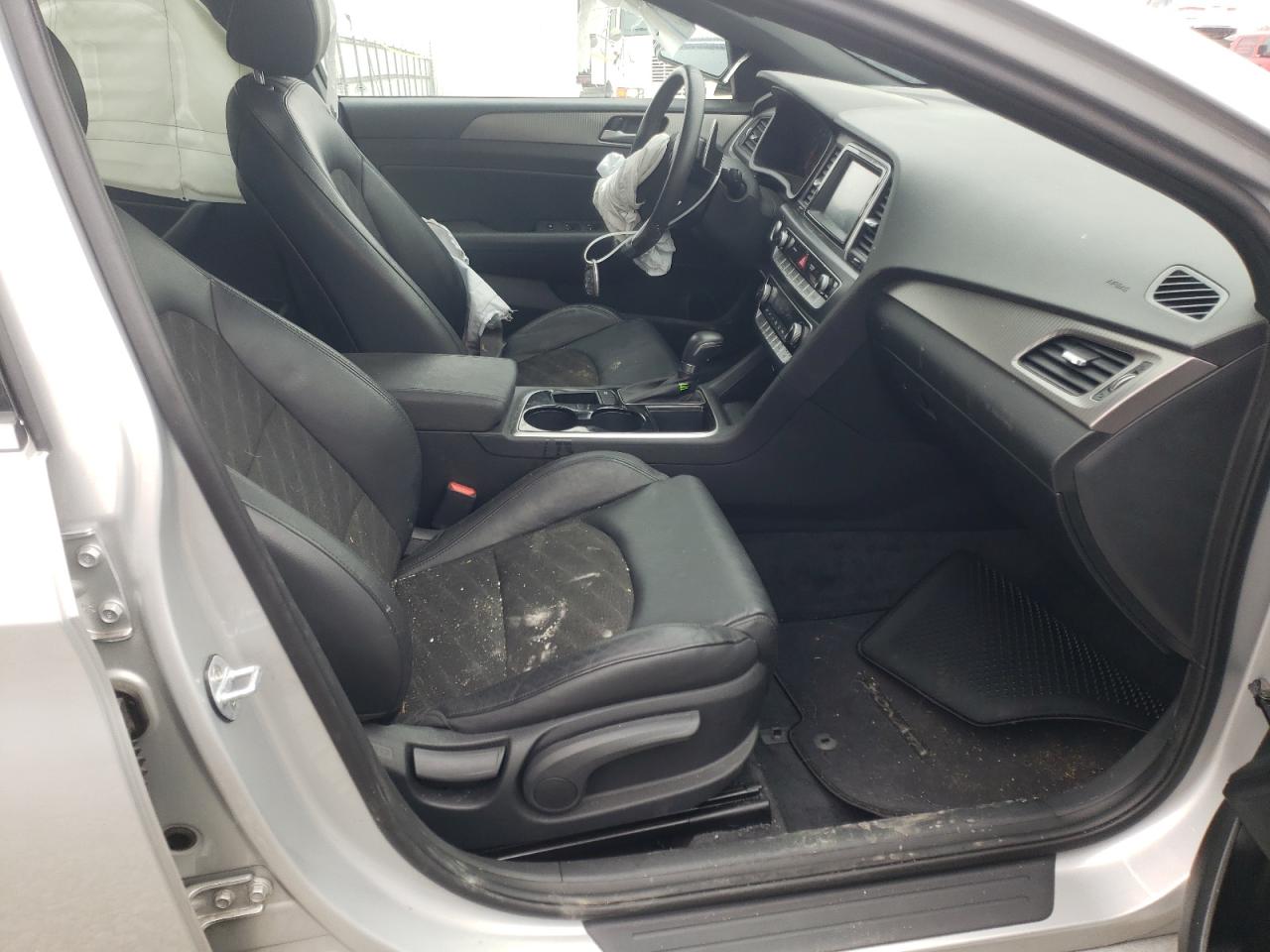Photo 5 from auction – 2019 HYUNDAI SONATA LIM with VIN 5NPE34AF2KH815748