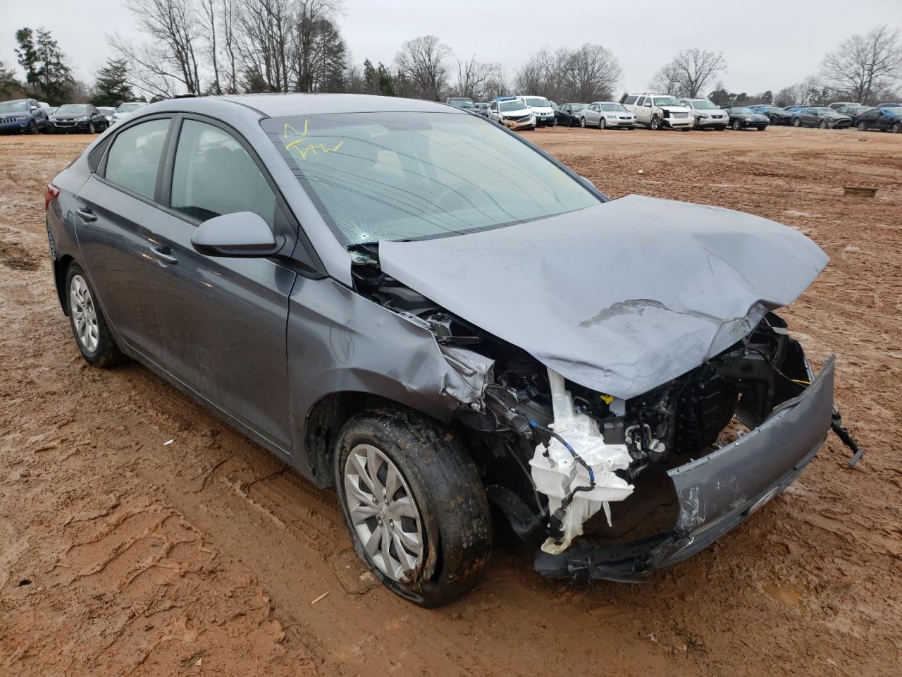 HYUNDAI ACCENT SE 2018 with VIN 3KPC24A32JE028088 - Photo from auction