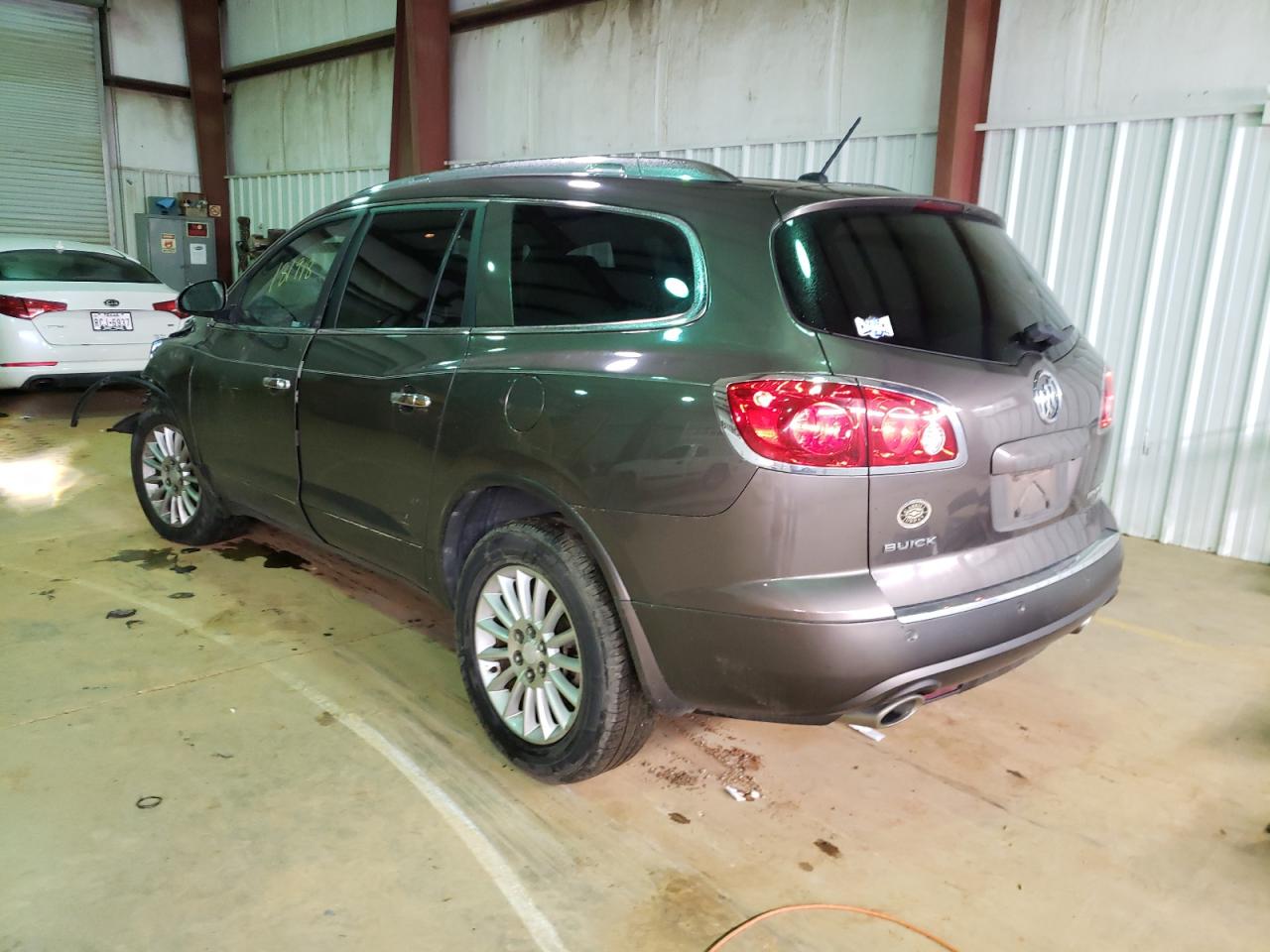 Photo 3 from auction – 2011 BUICK ENCLAVE CX with VIN 5GAKRBED4BJ164081