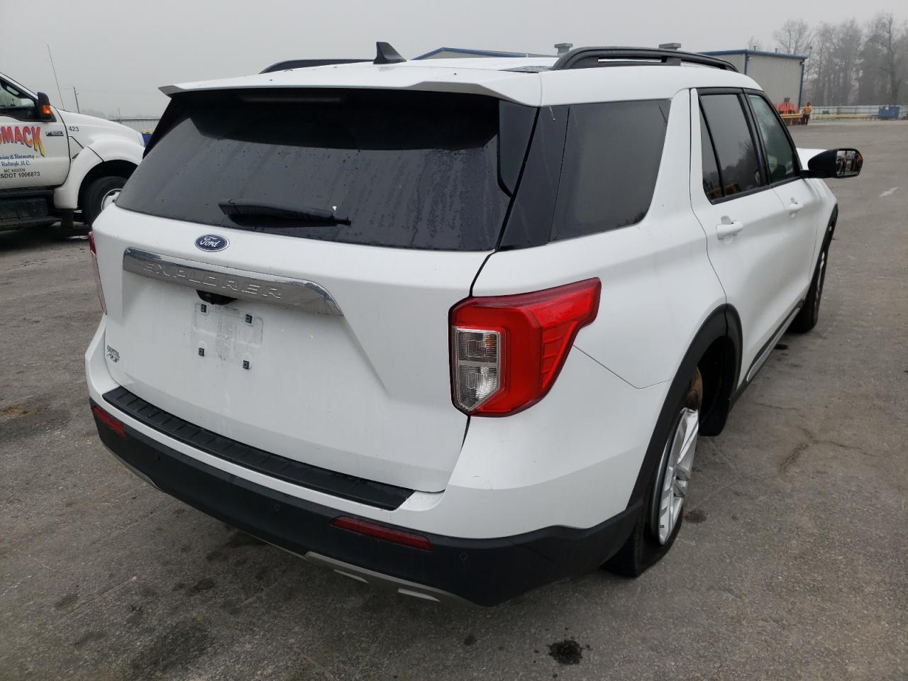 Photo 4 from auction – 2021 FORD EXPLORER X with VIN 1FMSK7DH3MGB67117