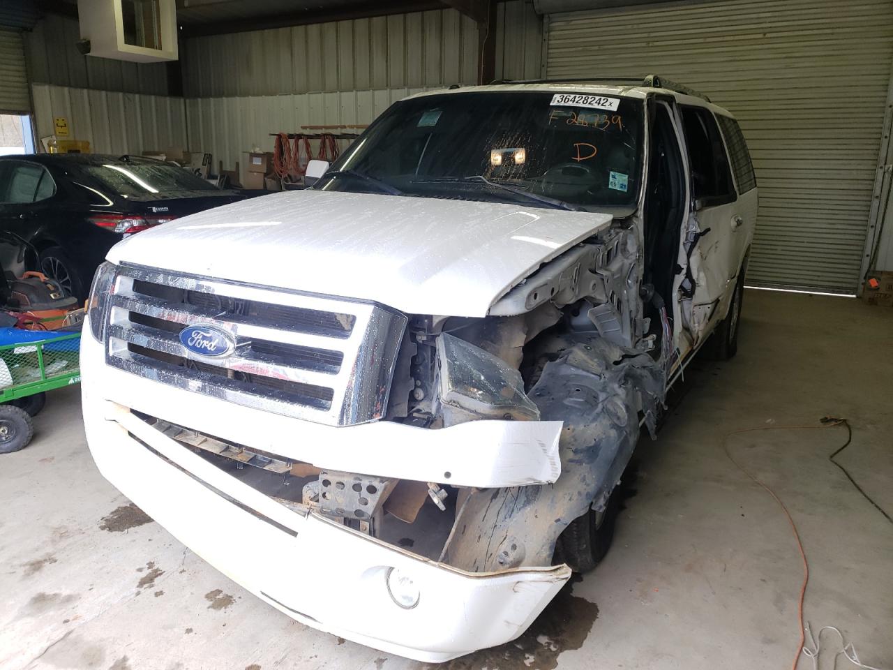Photo 2 from auction – 2012 FORD EXPEDITION with VIN 1FMJK1K58CEF28739
