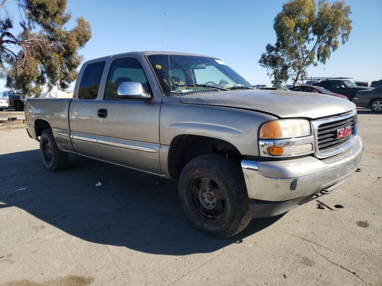 GMC NEW SIERRA 2001 with VIN 1GTEK19V71E210362 - Photo from auction