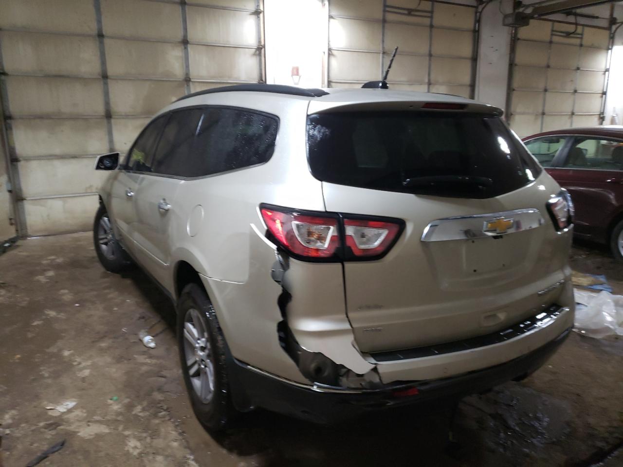 Photo 3 from auction – 2016 CHEVROLET TRAVERSE L with VIN 1GNKVGKD5GJ190151