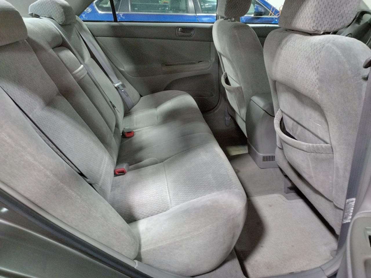 Photo 6 from auction – 2004 TOYOTA CAMRY LE with VIN 4T1BF32K64U580257