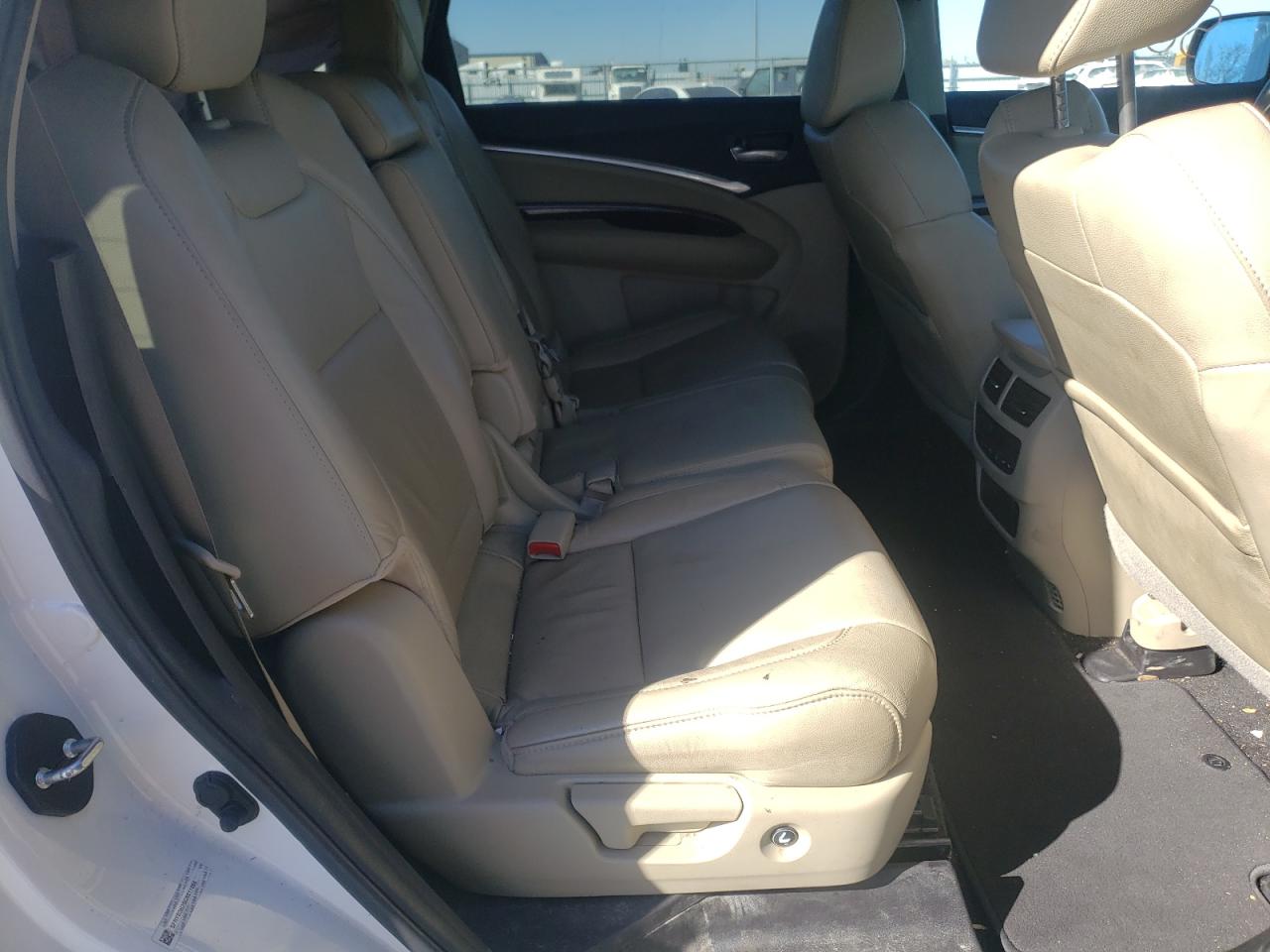 Photo 6 from auction – 2016 ACURA MDX with VIN 5FRYD3H25GB011066