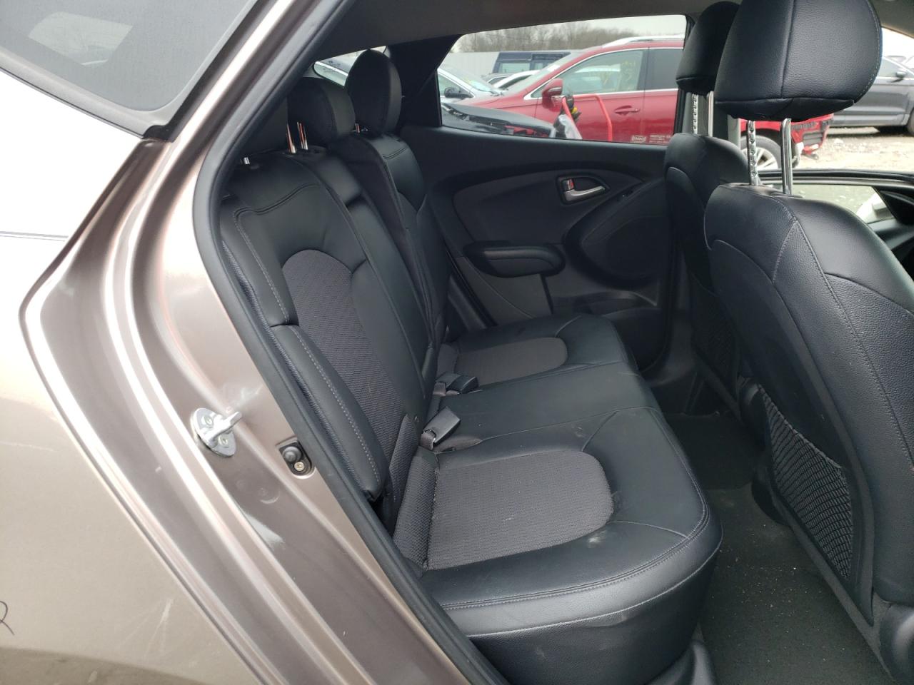 Photo 6 from auction – 2012 HYUNDAI TUCSON GLS with VIN KM8JUCAC7CU452264