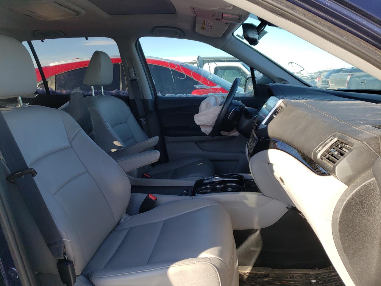 Photo 5 from auction – 2016 HONDA PILOT TOUR with VIN 5FNYF6H98GB118820