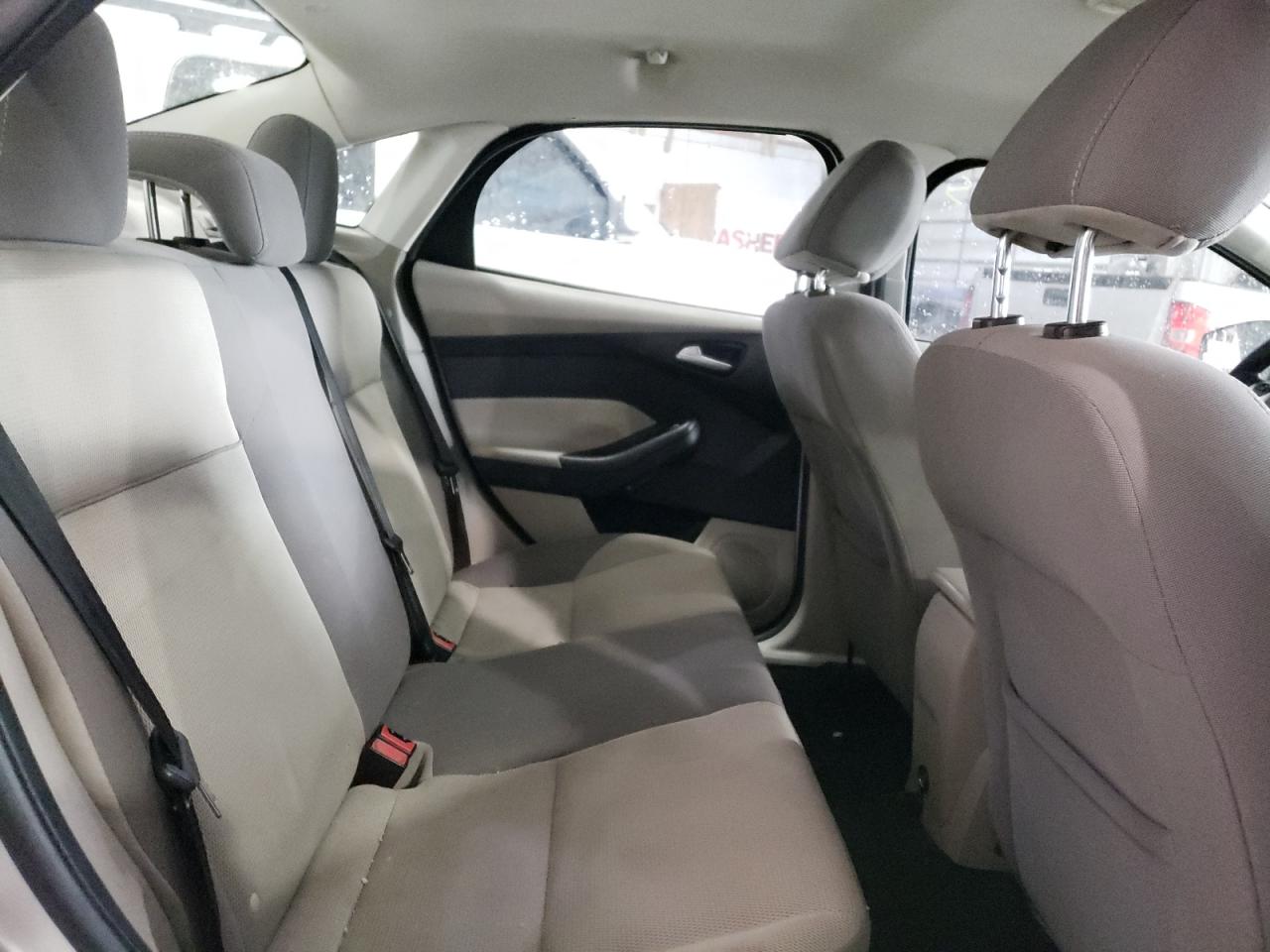 Photo 6 from auction – 2014 FORD FOCUS SE with VIN 1FADP3F27EL375998