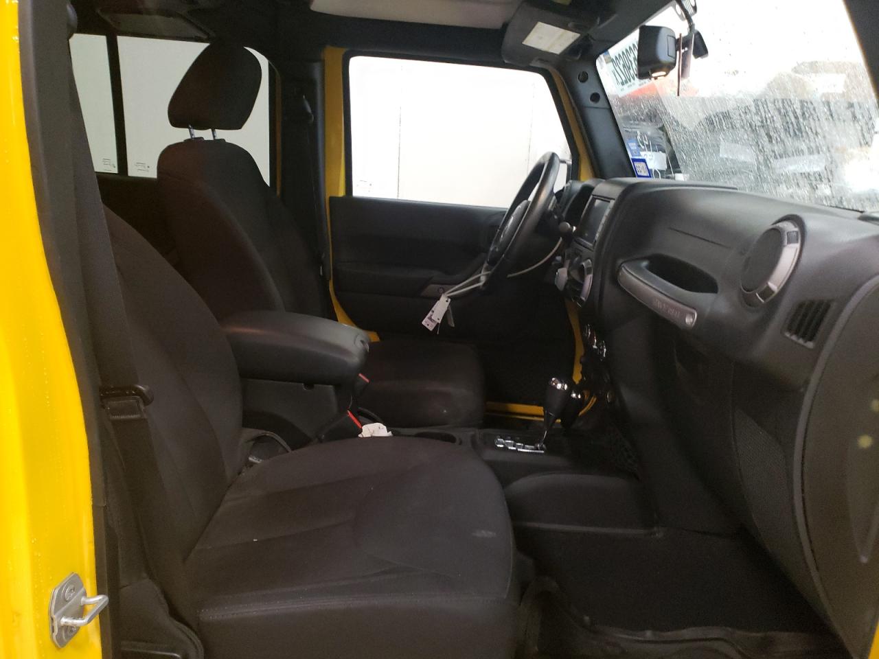 Photo 5 from auction – 2015 JEEP WRANGLER U with VIN 1C4BJWDGXFL547509