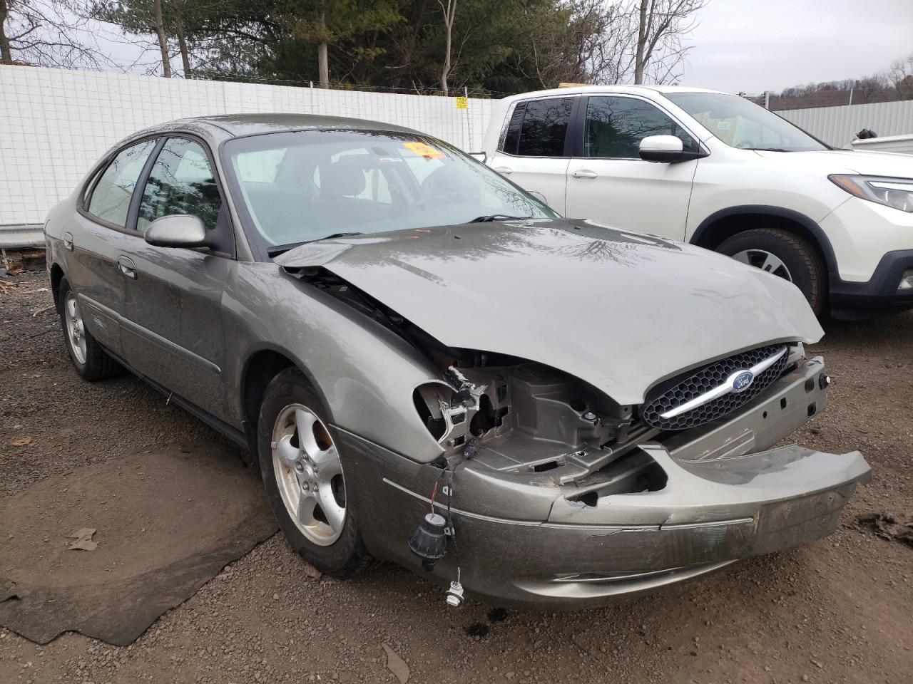 FORD TAURUS SE 2002 with VIN 1FAFP53U32G178096 - Photo from auction
